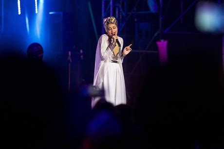 Yuna Zarai: Konsertti, joka sai koko Kuala Lumpurin tanssin!